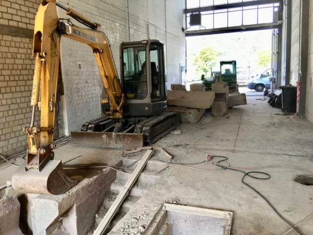 Umnutzung der großen Halle eines Speditionsunternehmens – Foto 5