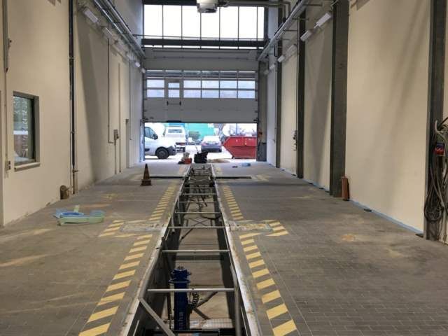 Umnutzung der großen Halle eines Speditionsunternehmens – Foto 16